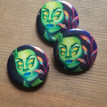 Medusa 1.5 Inch Button